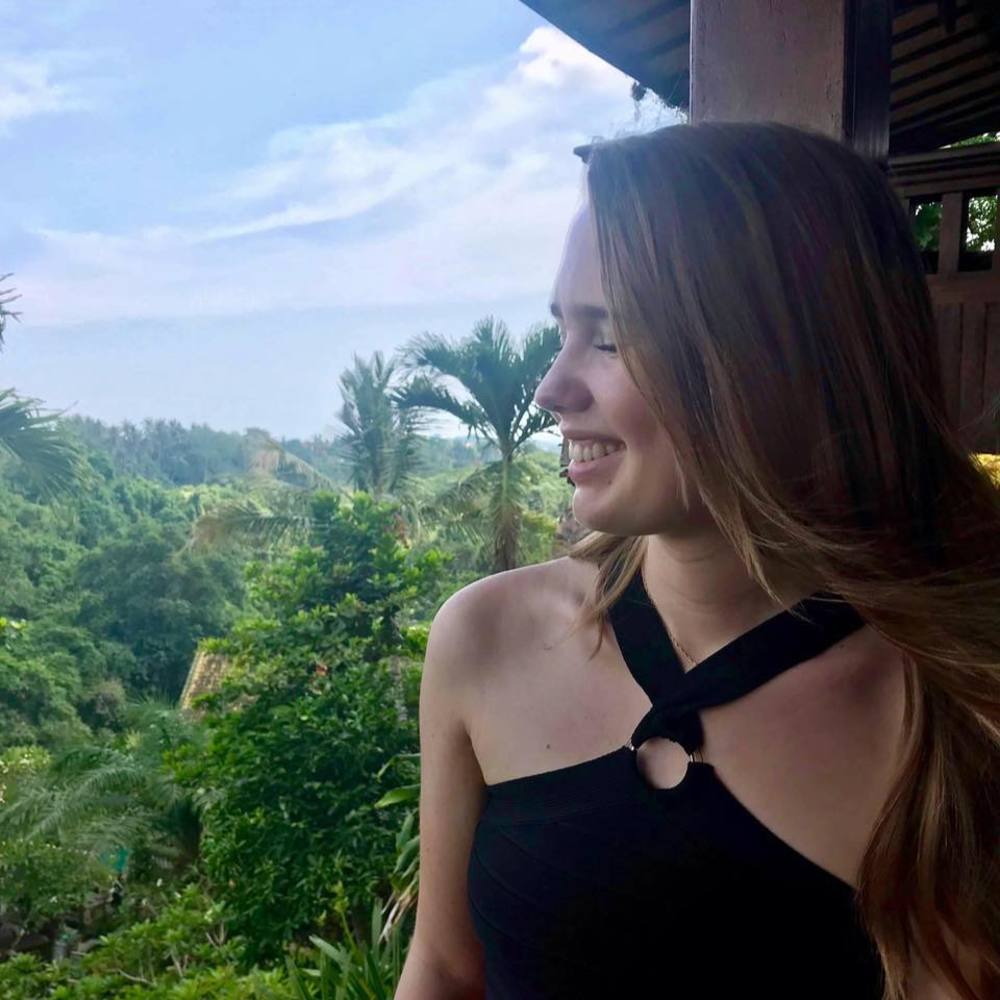 Meet your Posher, Genevieve